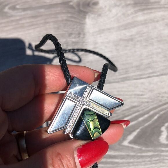 Bow tie - Picture 2 of 3